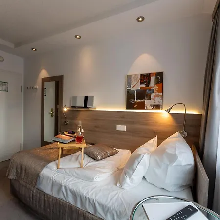 Hotel An Der Wasserburg 4*