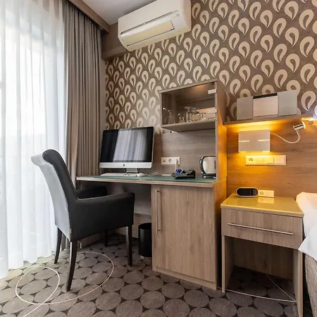 Hotel An Der Wasserburg 4*