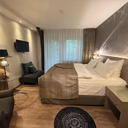 An Der Wasserburg 4* Вольфсбург