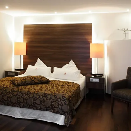 Hotel An Der Wasserburg 4*